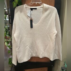 NWT 360 Cashmere Off White Ribbed V-Neck Sweater sz L